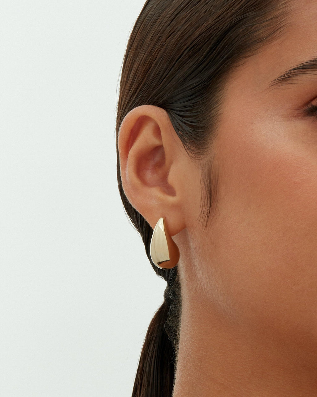 PAVOI 14K Gold Plated 925 Sterling Silver Post Teardrop Chunky Hoop Earrings - Lightweight Drop Earrings for Women - Designer Earring Trendy Jewelry